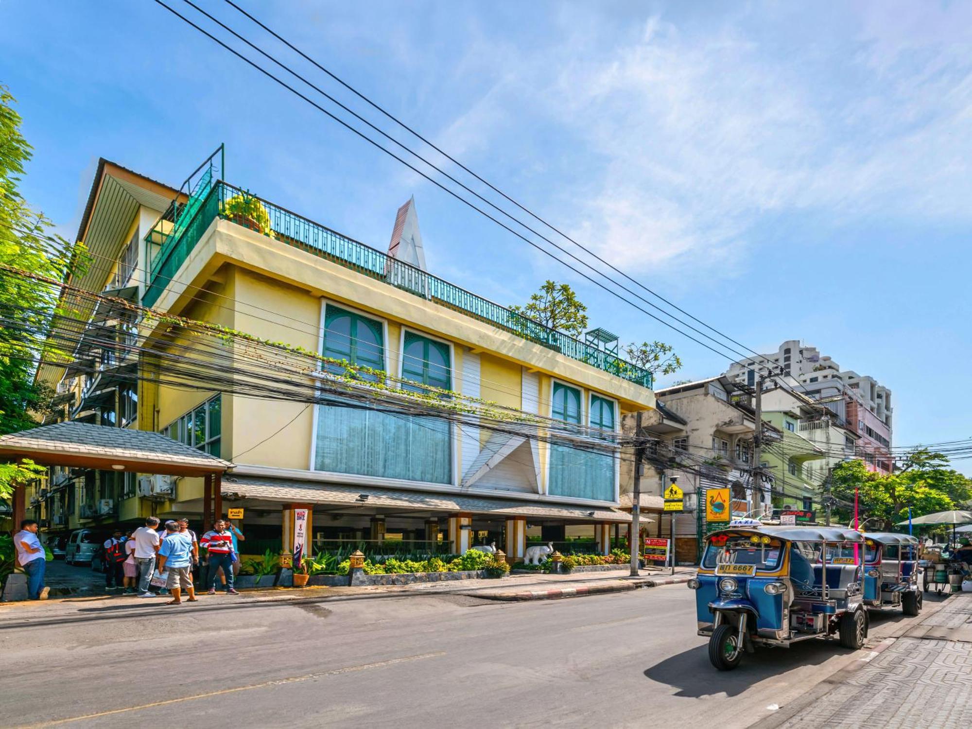 Royal Ivory Sukhumvit Nana Hotel Bangkok Luaran gambar