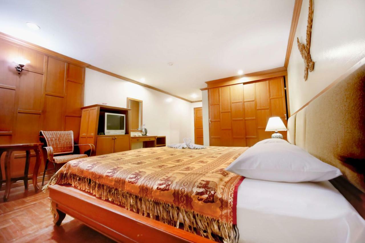 Royal Ivory Sukhumvit Nana Hotel Bangkok Luaran gambar